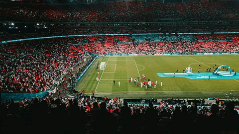 “名记预测：布朗尼明年NBA加盟若成真，詹姆斯或迎湖人生涯告别季”