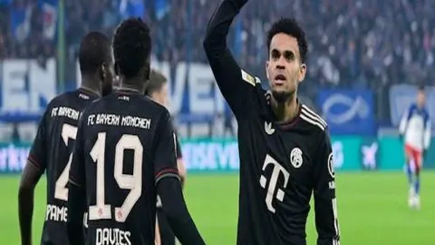 “安东尼巧妙运球绕圈”